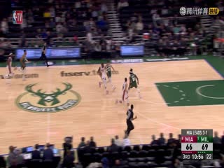 4月27日22-23赛季NBA季后赛R1G5热火VS雄鹿